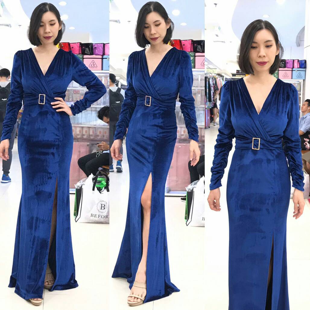 ชุดราตรี ชุดออกงาน ชุดไปงานแต่งงานสีน้ำเงิน เดรสยาวผ้ากำมะหยี แขนยาว คอวีป้าย กระโปรงผ้าหน้า