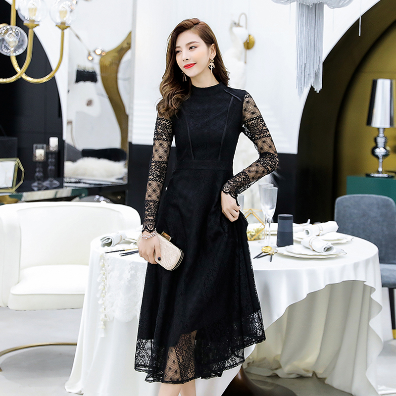 ชุดเดรสยาวสีดำ ผ้าลูกไม้ สีพื้น แขนยาว กระโปรงบาน คอจีน เอวเข้ารูป น่ารัก ดูดี ใส่เที่ยว ทำงาน ออกงาน ได้