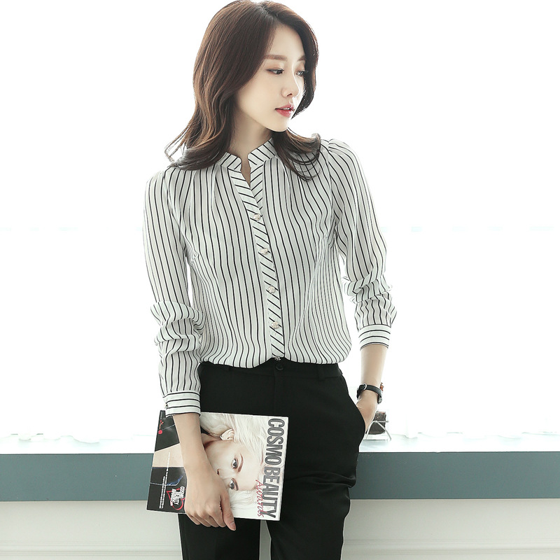 เสื้อเชิ้ตทำงานผู้หญิงสีขาว เสื้อเชิ้ตคอจีน ลายทางตรง แขนยาว กระดุมหน้า ผ้าชีฟอง ใส่ทำงานได้