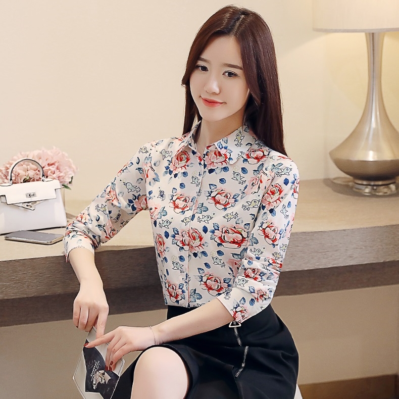 เสื้อเชิ้ตผู้หญิงสีขาว แขนยาว ผ้าชีฟอง ลายดอกไม้ คอปก กระดุมหน้า