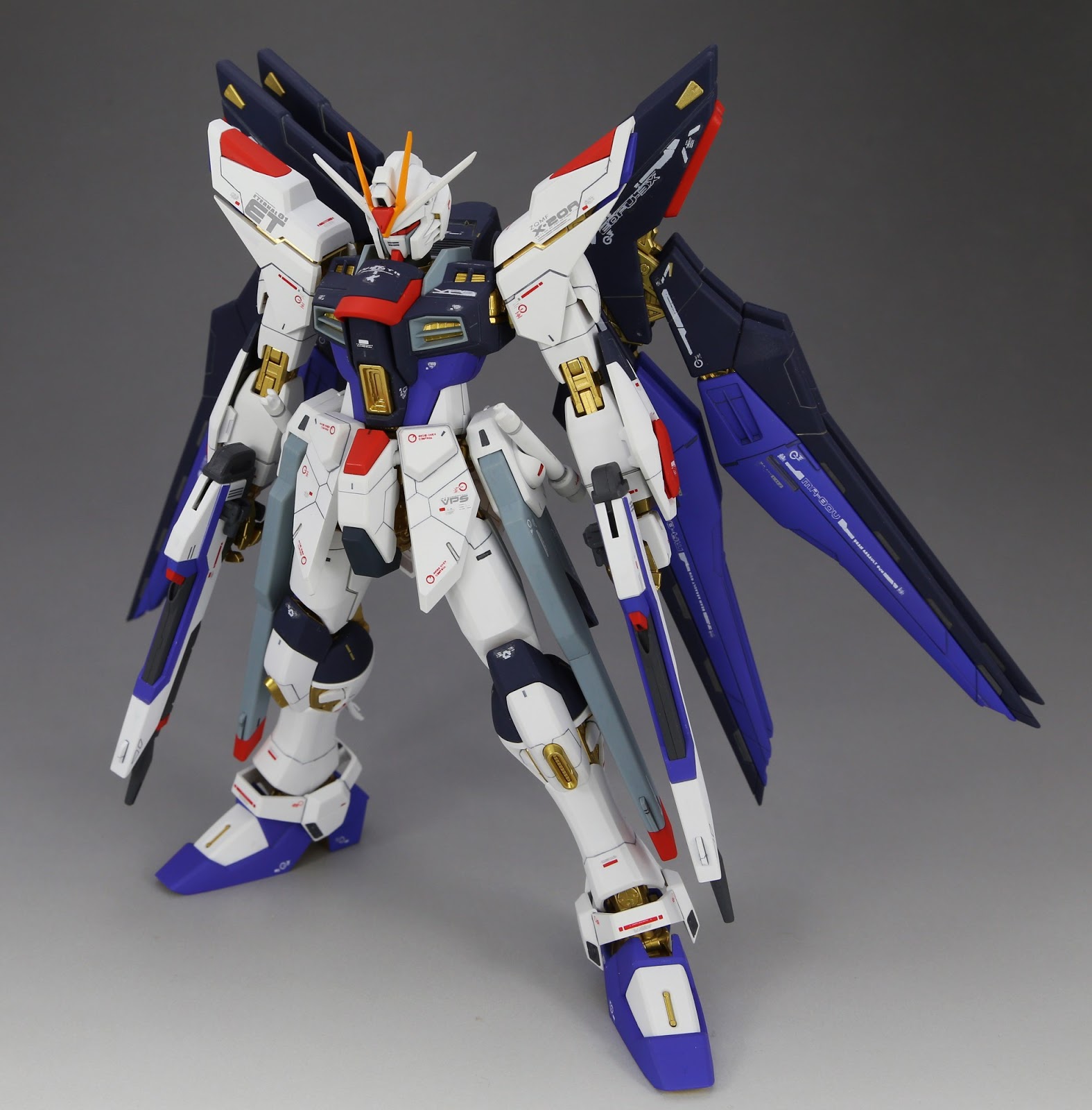 Painted Build : MG STRIKE FREEDOM GUNDAM by 高达传教士