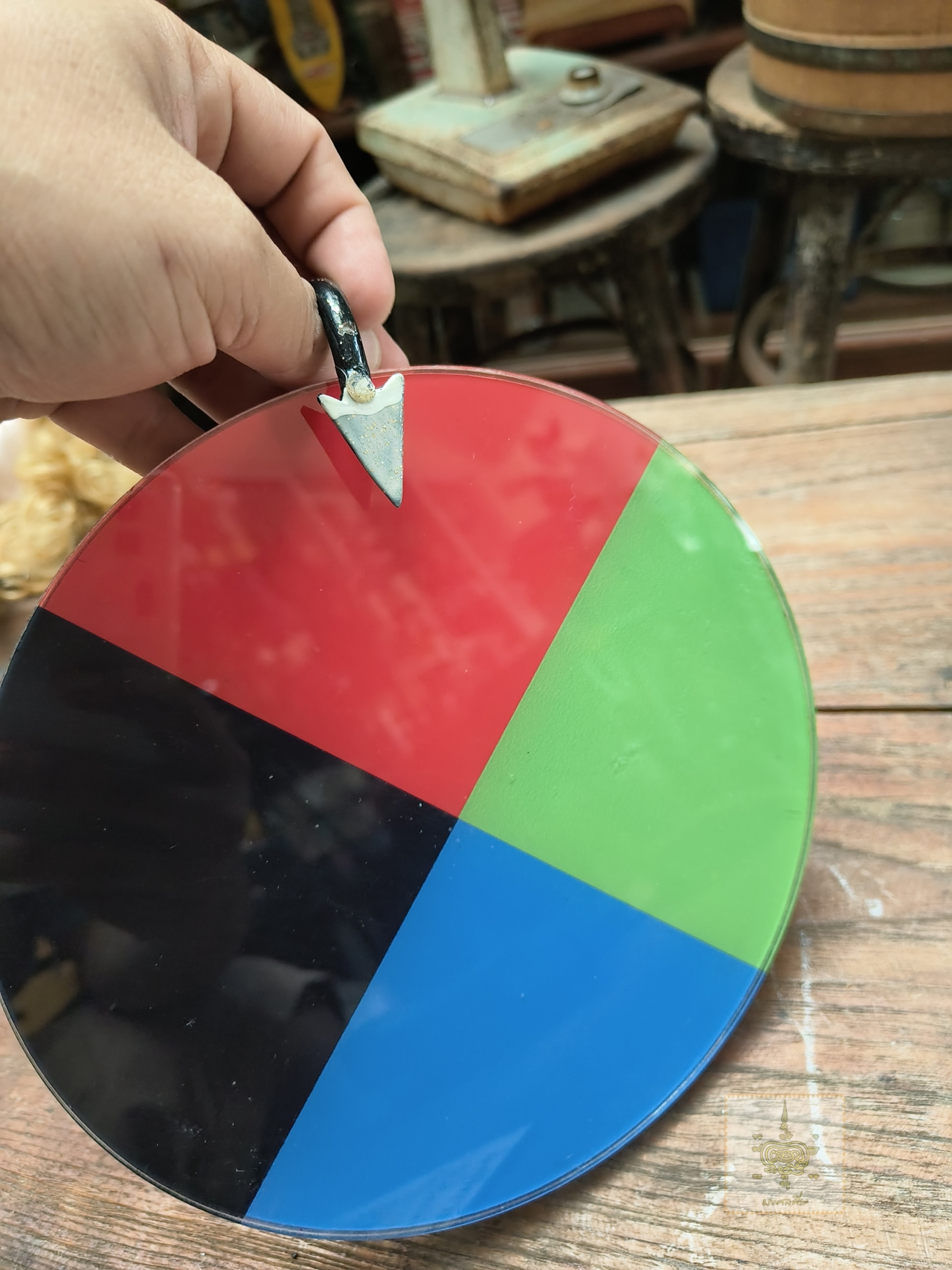 เกมส์ทายสี ทำมือ แขวนผนง