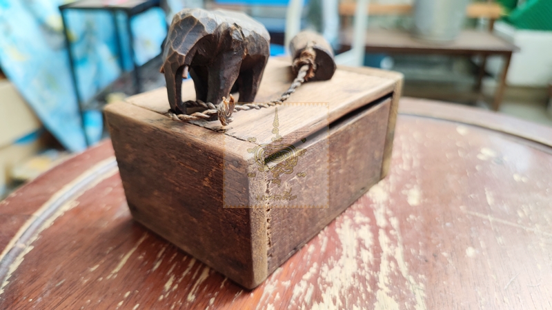 กล่องไม้ แกะสลักรูปช้าง