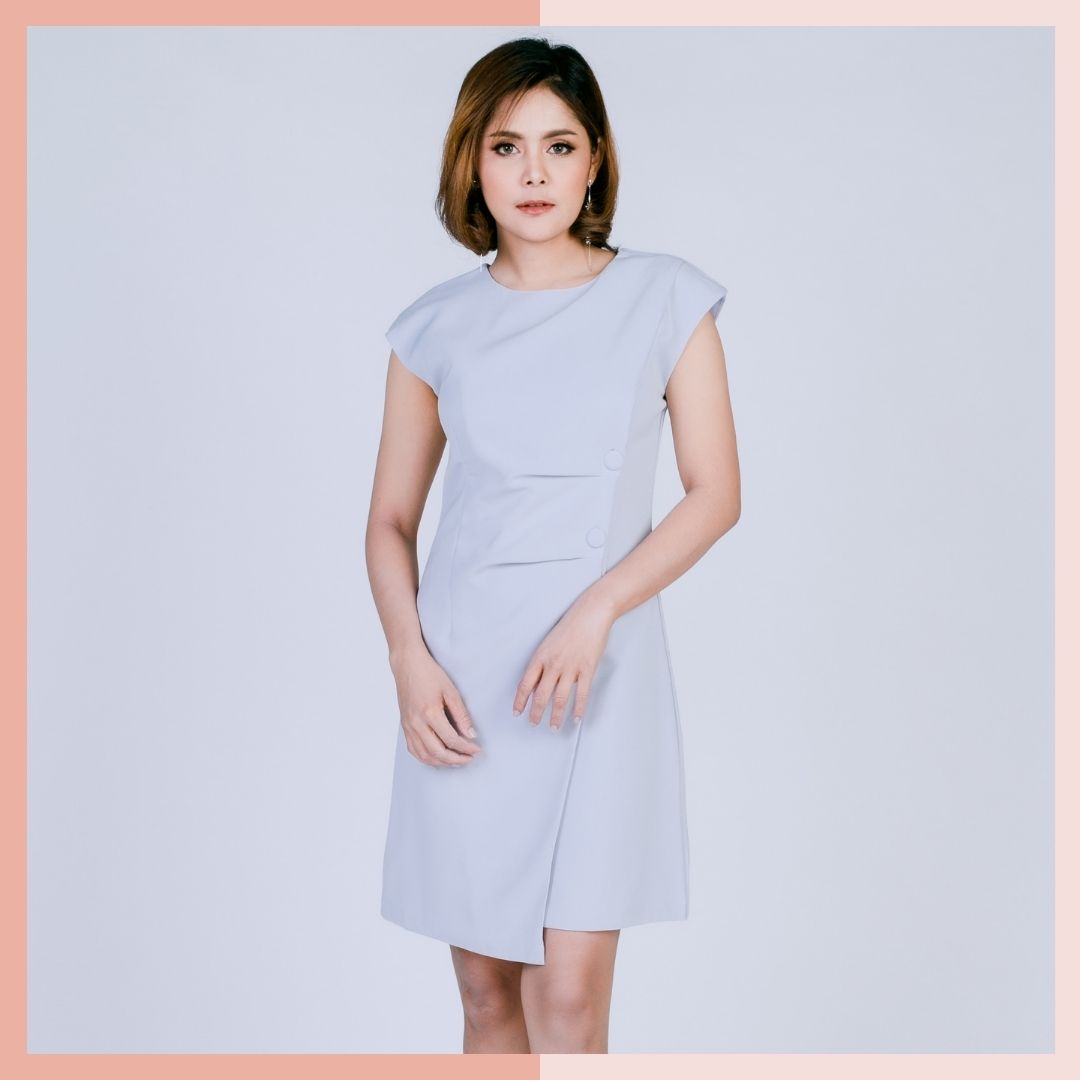 ชุดเดรสสั้นสีเทา สไตล์เรียบๆ สวยดูดี ใส่ทำงาน ใส่ไปงานได้
