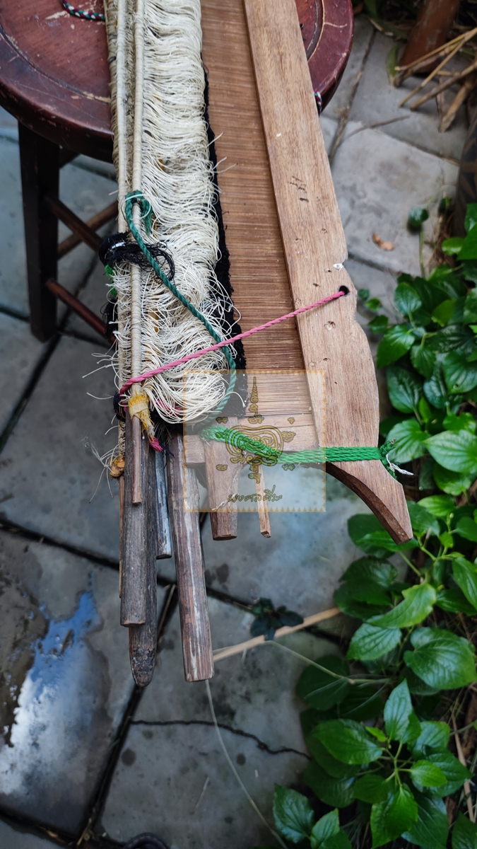 อุปกรณ์ทอผ้า