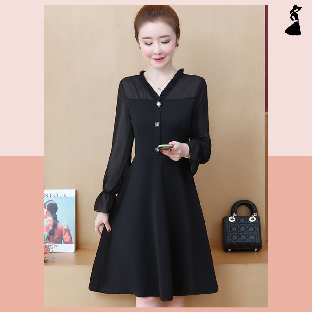 ชุดเดรสสั้นสีดำ แขนยาว กระโปรงยาวคลุมเข่า แนวเรียบร้อย สวยสุภาพ ใส่ทำงาน