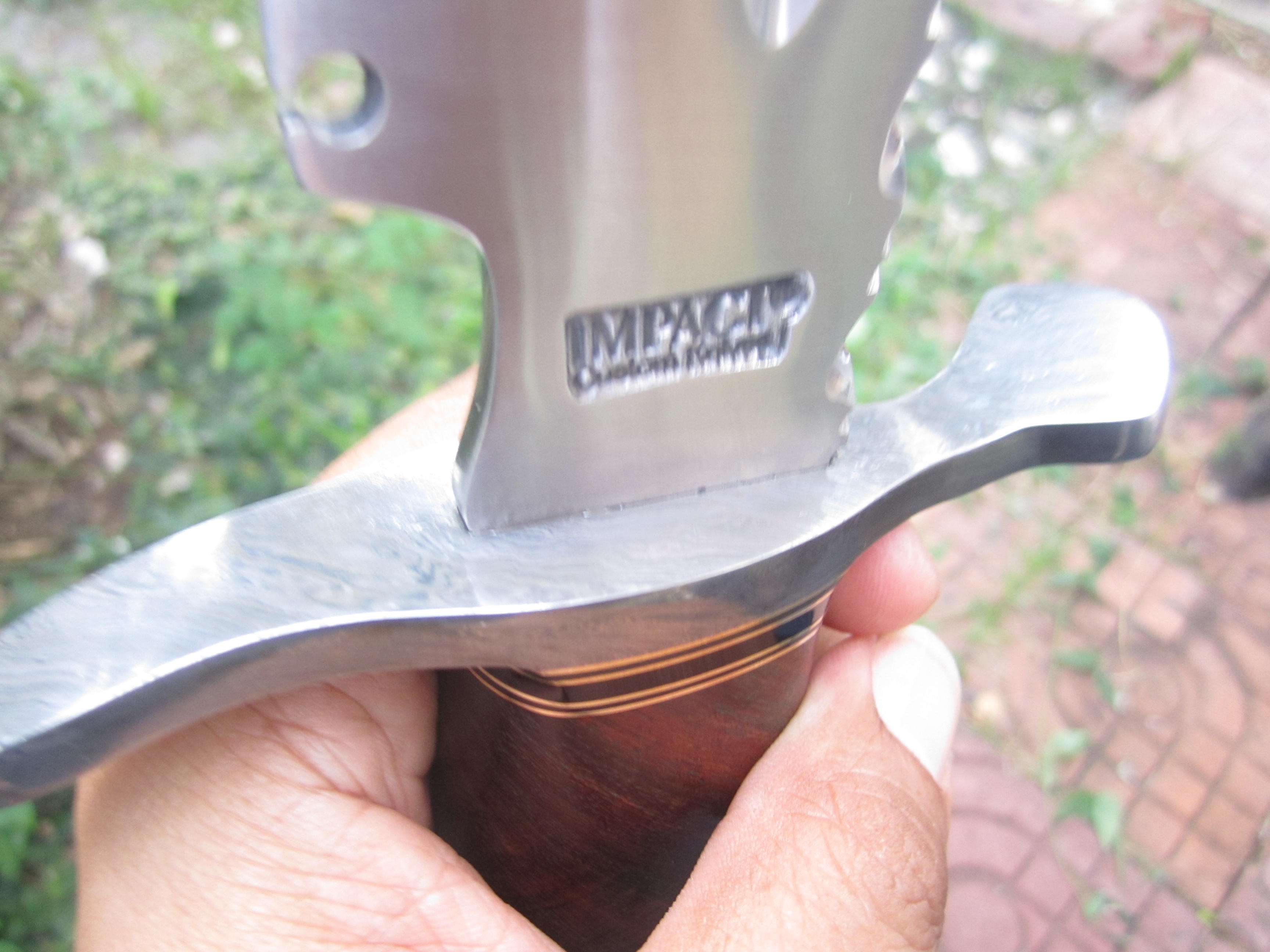 มีดใบตาย UK IMPACT CUTLERY RARE CUSTOM D2 LARGE COMBAT BOWIE KNIFE BURL WOOD DAMASCUS GUARD