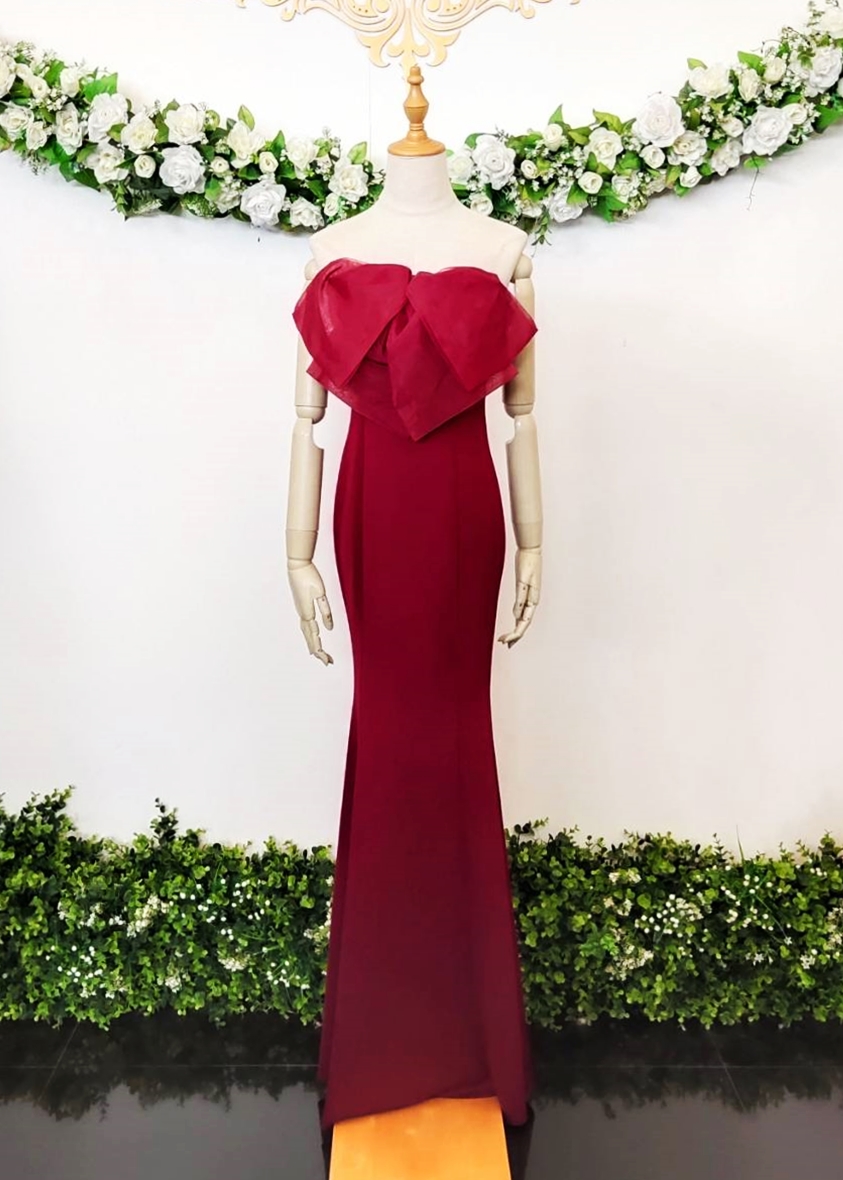 ชุดราตรียาวสีแดง เกาะอกแต่งโบว์ แนวเรียบหรู สวยดูแพง ใส่ออกงานราตรี งานแต่งงานกลางคืน