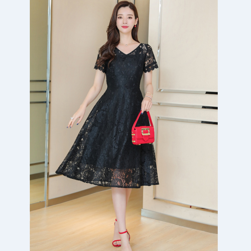 พร้อมส่ง !! ชุดเดรสลูกไม้สีดำ แขนสั้น กระโปรงทรงบานคลุมเข่า แนวเรียบหรู แบบสวยสุภาพเรียบร้อย