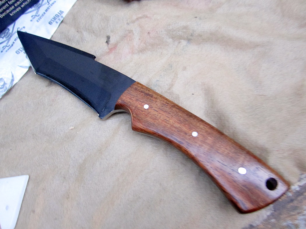 มีดHAND MADE BY ALONZO KNIVES USA CUSTOM TACTICAL TANTO 1095 KNIFE ROSE WOOD