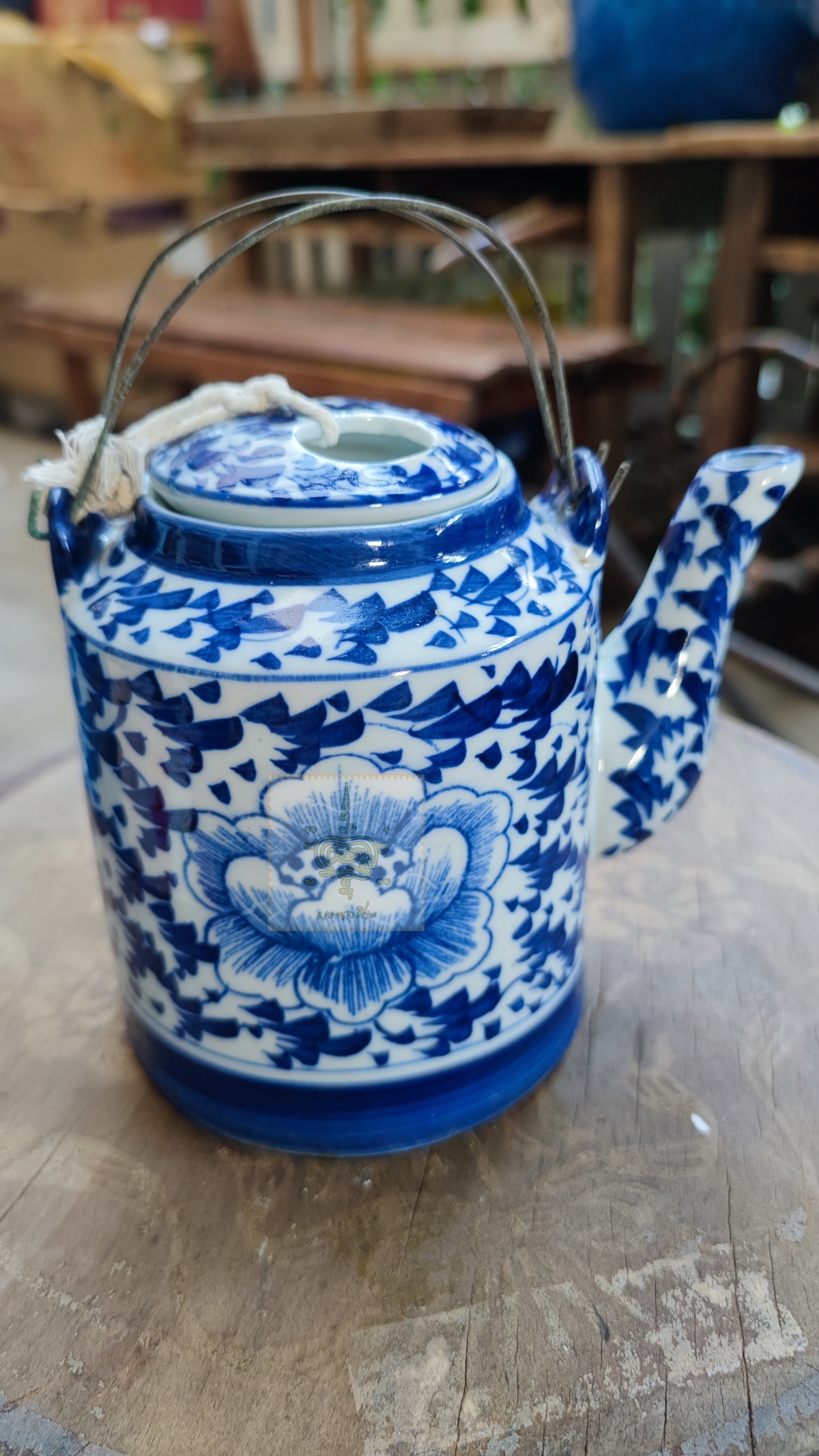 กาน้ำชา ลายผักชี 2