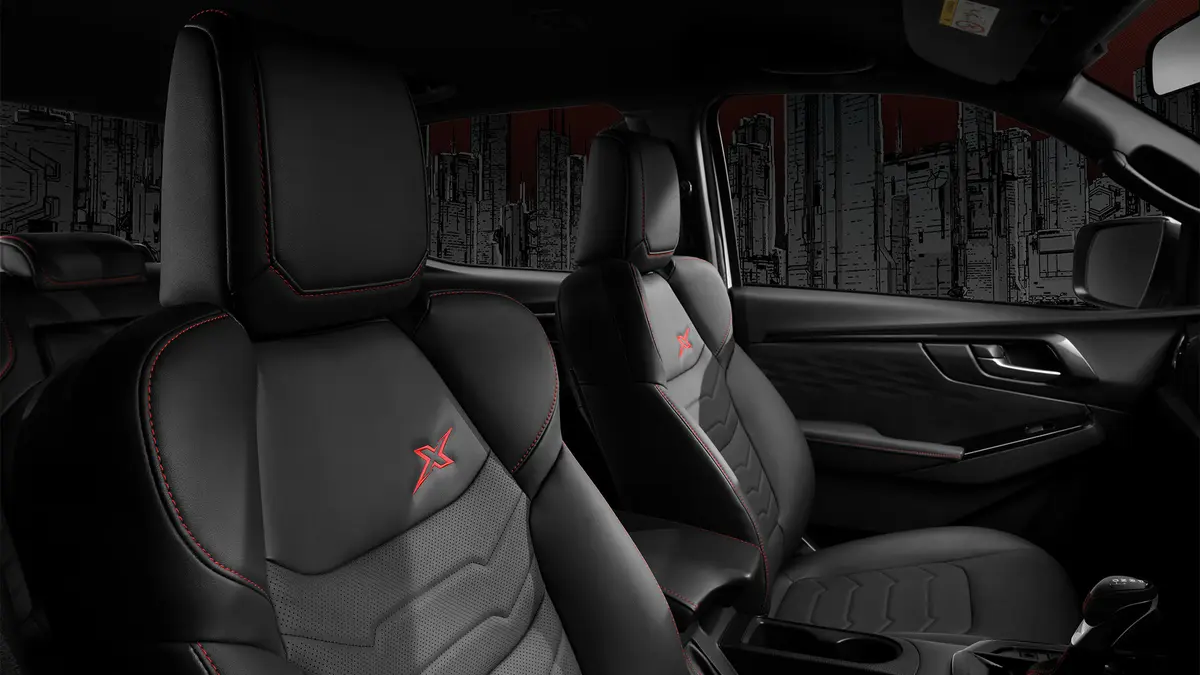 hi-lander-interior-5-seat-desktop