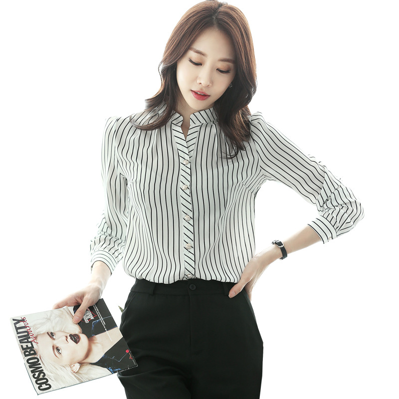 เสื้อเชิ้ตทำงานผู้หญิงสีขาว เสื้อเชิ้ตคอจีน ลายทางตรง แขนยาว กระดุมหน้า ผ้าชีฟอง ใส่ทำงานได้