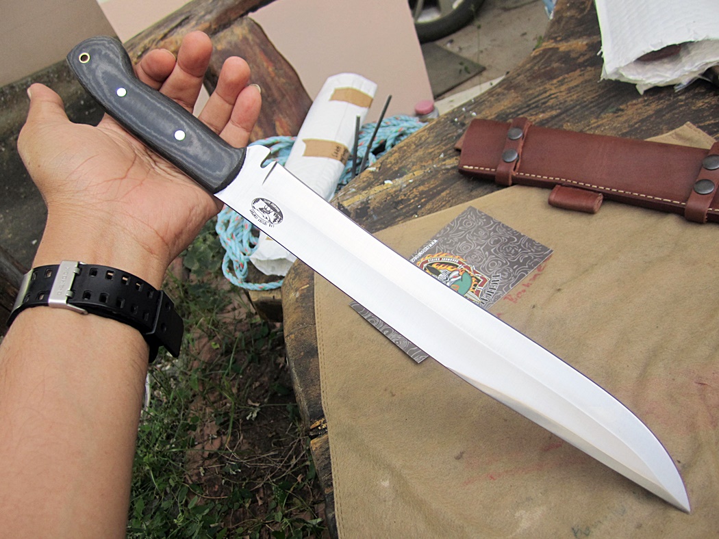 มีดเหล็กd2 IPAK CFK Custom Handmade D2 LARGE Bushcraft BUG-OUT-BAG Survival Machete Knife