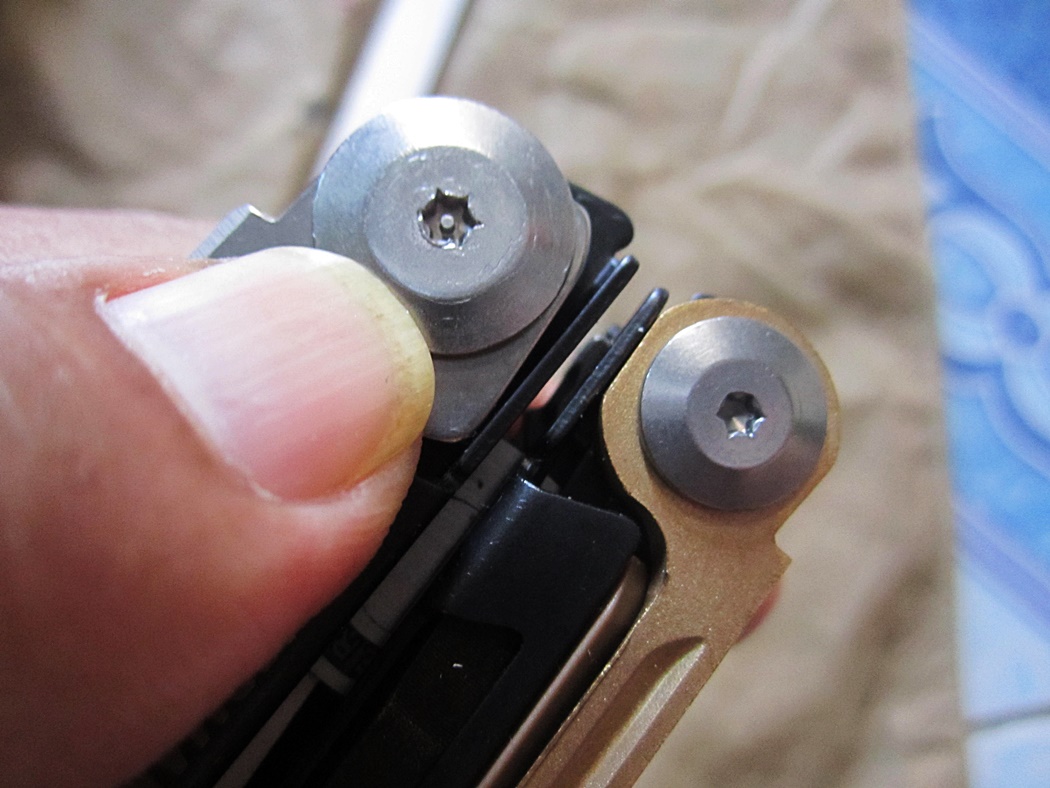 Leatherman MUT Firearm Stainless Steel Multi Tool with MOLLE Sheath