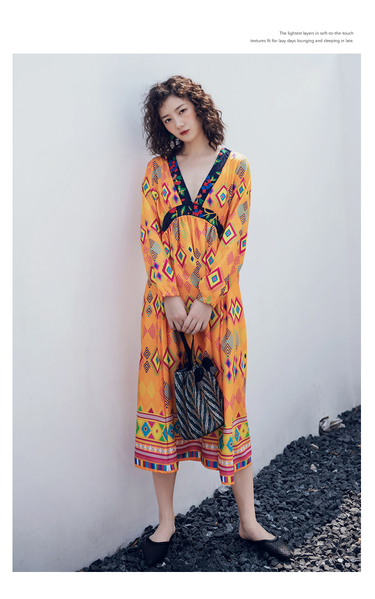 ชุดเดรสยาวสีเหลืองลายโบฮีเมียน แฟชั่นเที่ยวทะเลสวยๆ ชุดเดินเล่นริมทะเล