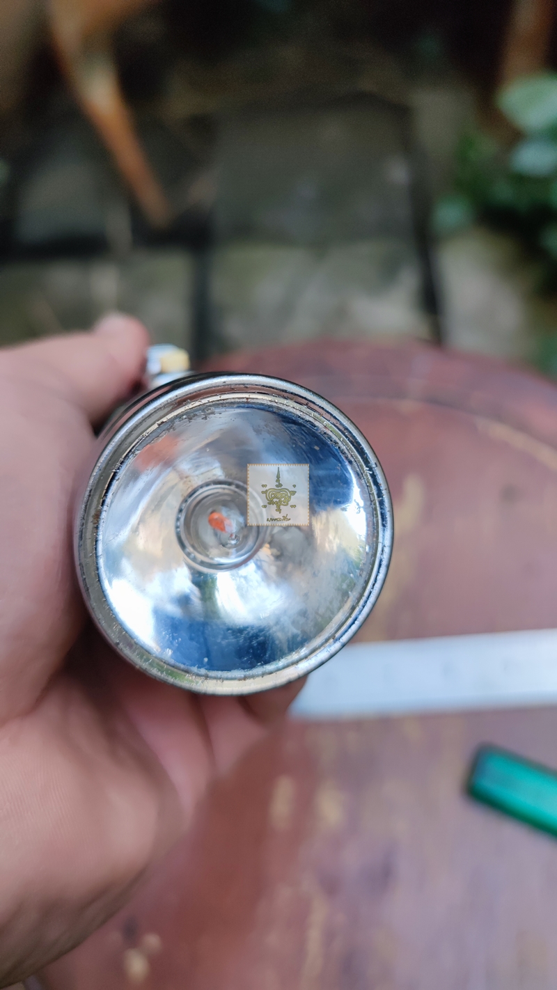 ไฟฉายเก่า ตราวัว