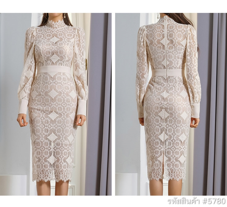 ชุดเดรสสั้นสีขาวครีม เดรสทรงเข้ารูป แขนยาว คอปีน ผ้าลูกไม้ แนวเรียบหรูสวยดูดีมากๆ ใส่ไปงานแต่งเช้า/กลางวัน