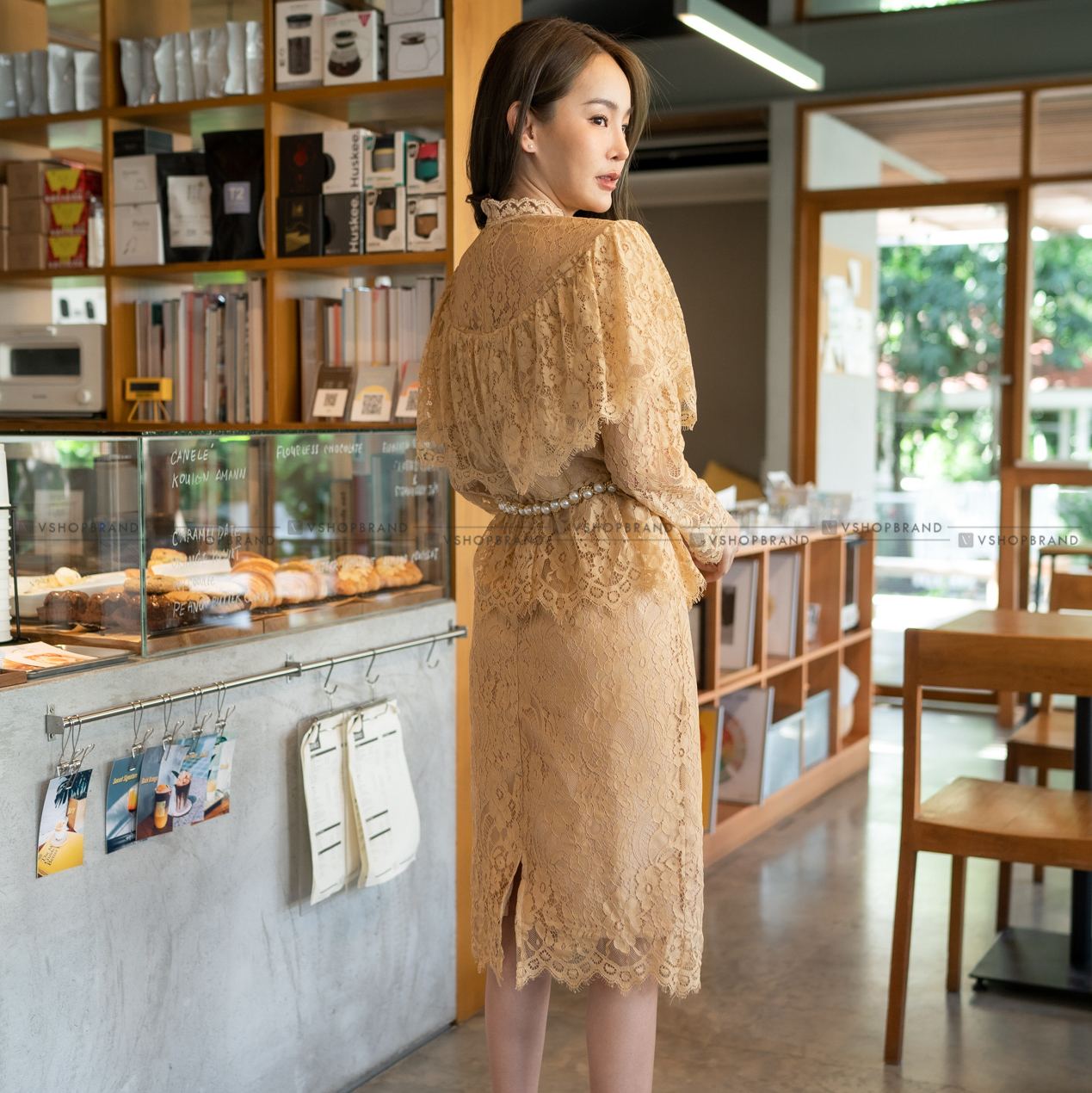 ชุดลูกไม้สีทอง ชุดลูกไม้2ชิ้น เสื้อลูกไม้+กระโปรงลูกไม้ ชุดออกงานผู้ใหญ่ ชุดคุณแม่ ชุดลูกไม้ใส่ไปวัด