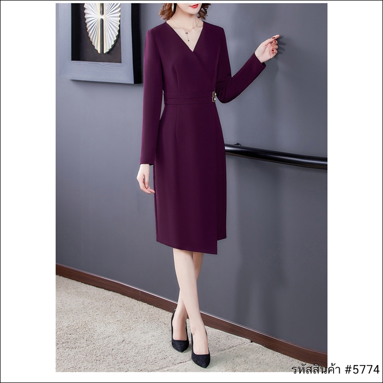 ชุดเดรสสั้นสีม่วง