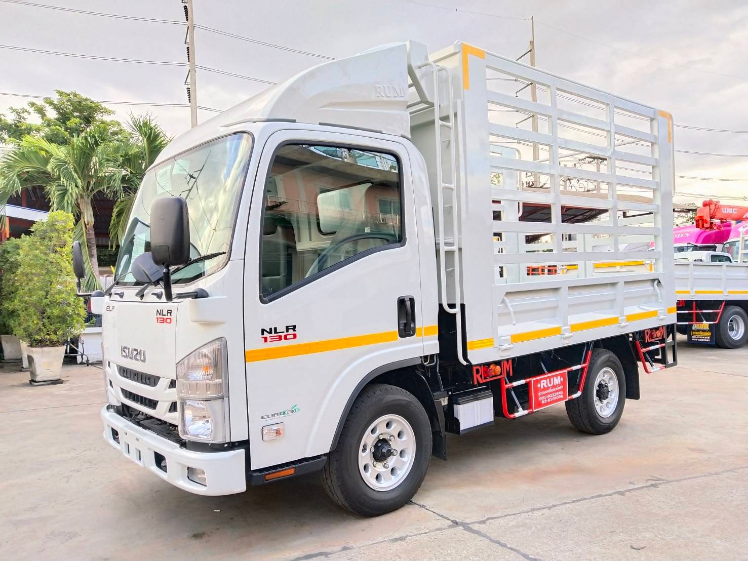ISUZU NLR Smoother Euro 5 Max (ช่วงยาว 3 เมตร) หัวแชสซี (Chassis)