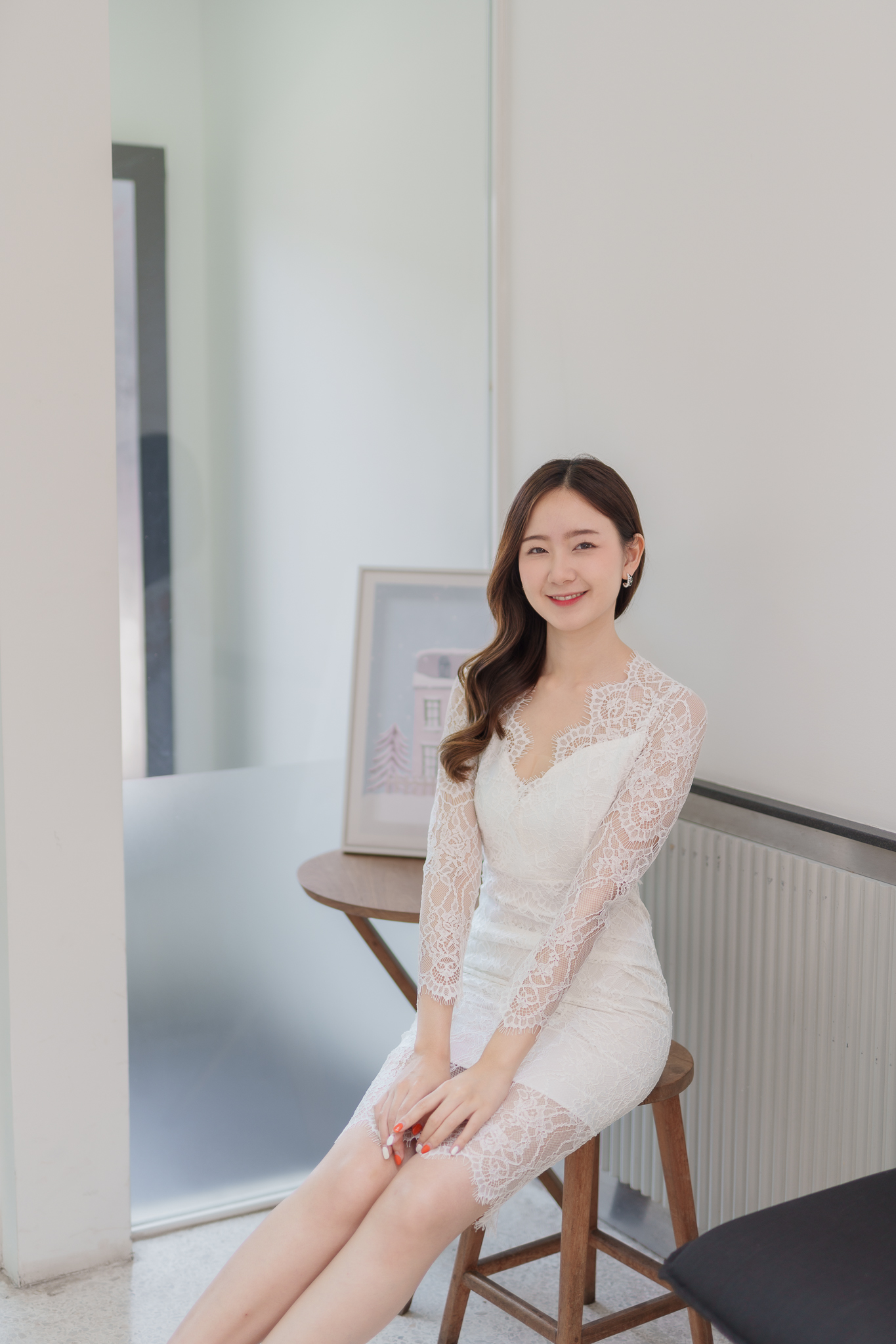 ชุดเดรสลูกไม้สีขาว เรียบหรู สวยดูดี ใส่ออกงาน ชุดไปงานแต่ง ชุดงานหมั้น ชุดมินิมอล