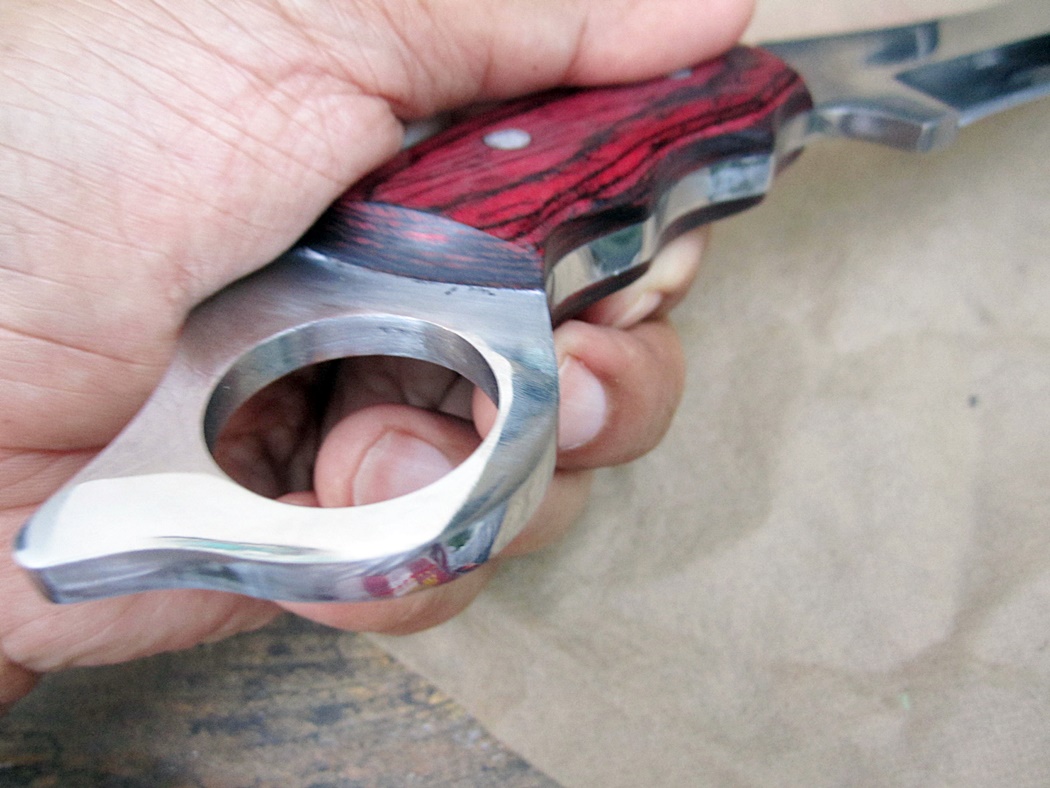 มีดKARAMBIT D2 USA. 175 COLORED WOOD HANDLE