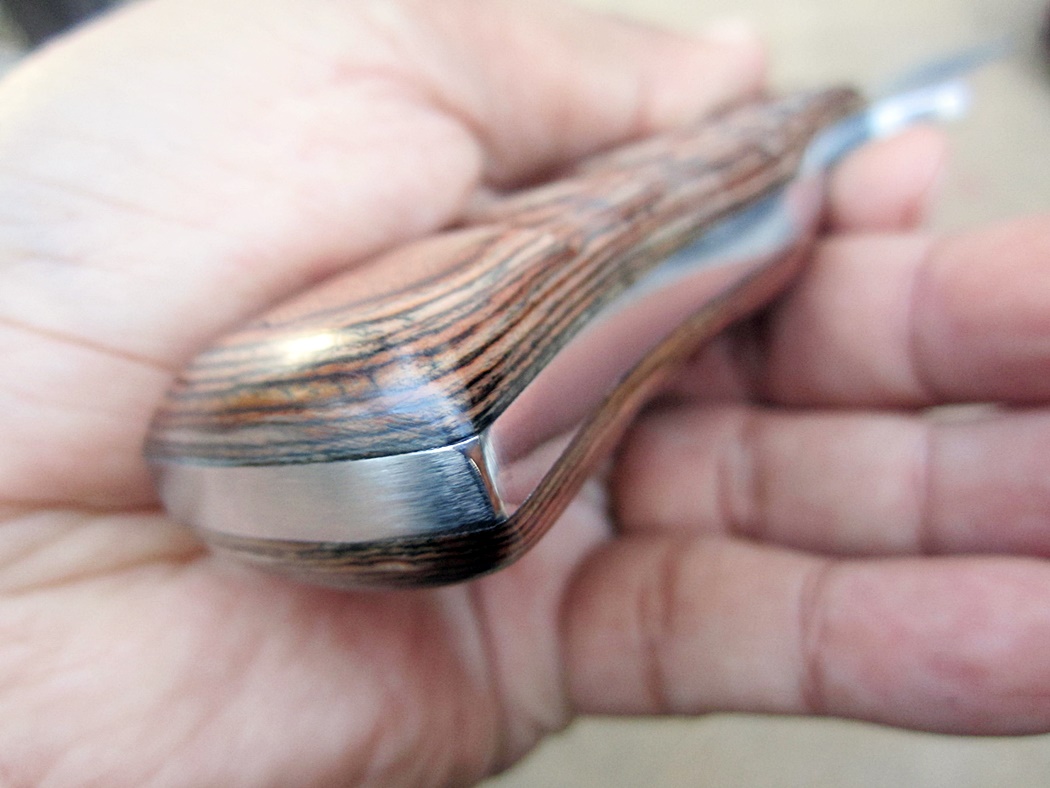 มีดเหล็ก A2 Custom A2 Steel Trailing Point Hunting Knife Micarta Handle AE112