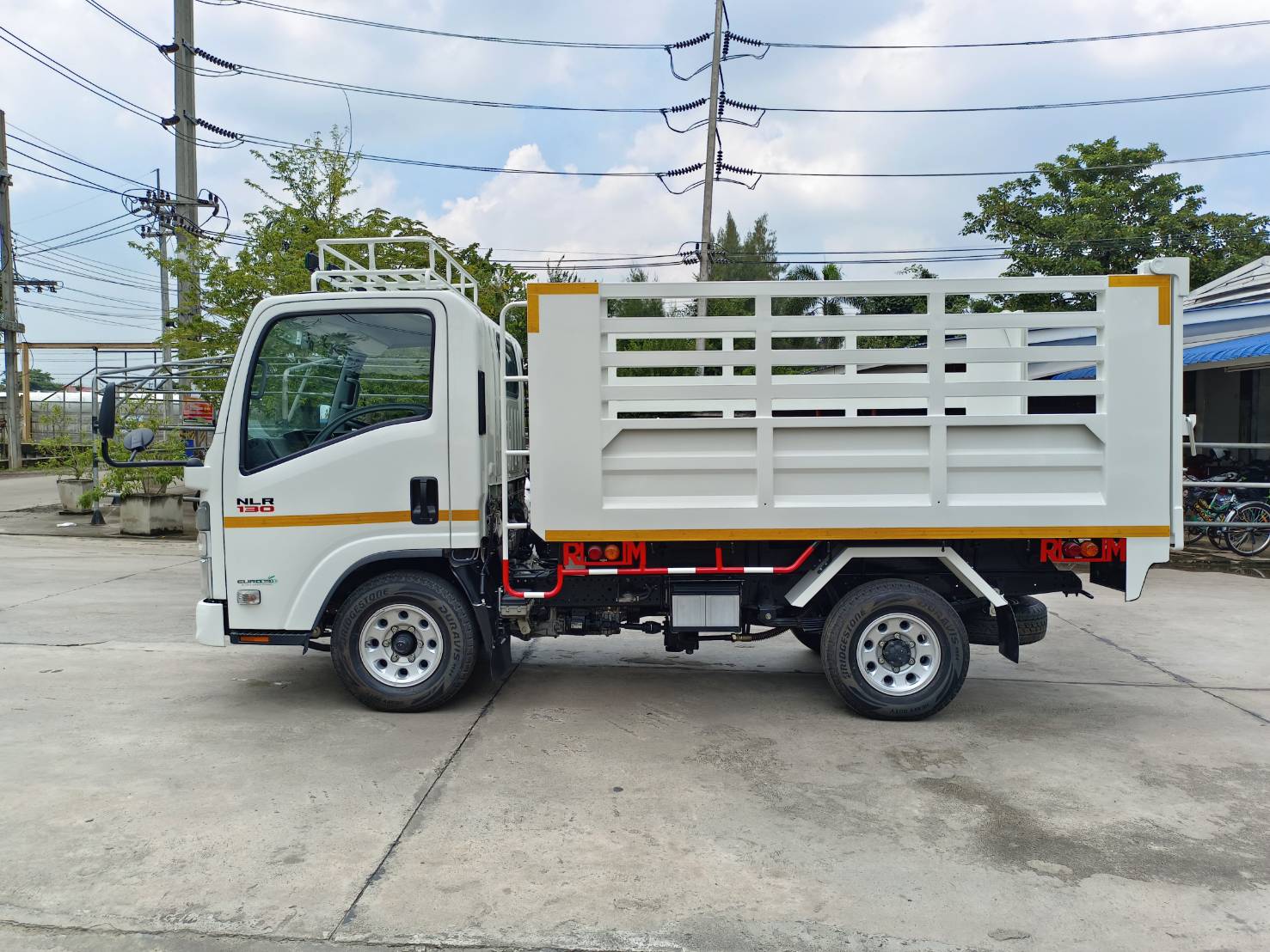 ISUZU NLR Euro 5 Max (ช่วงยาว 3 เมตร) หัวแชสซี (Chassis)