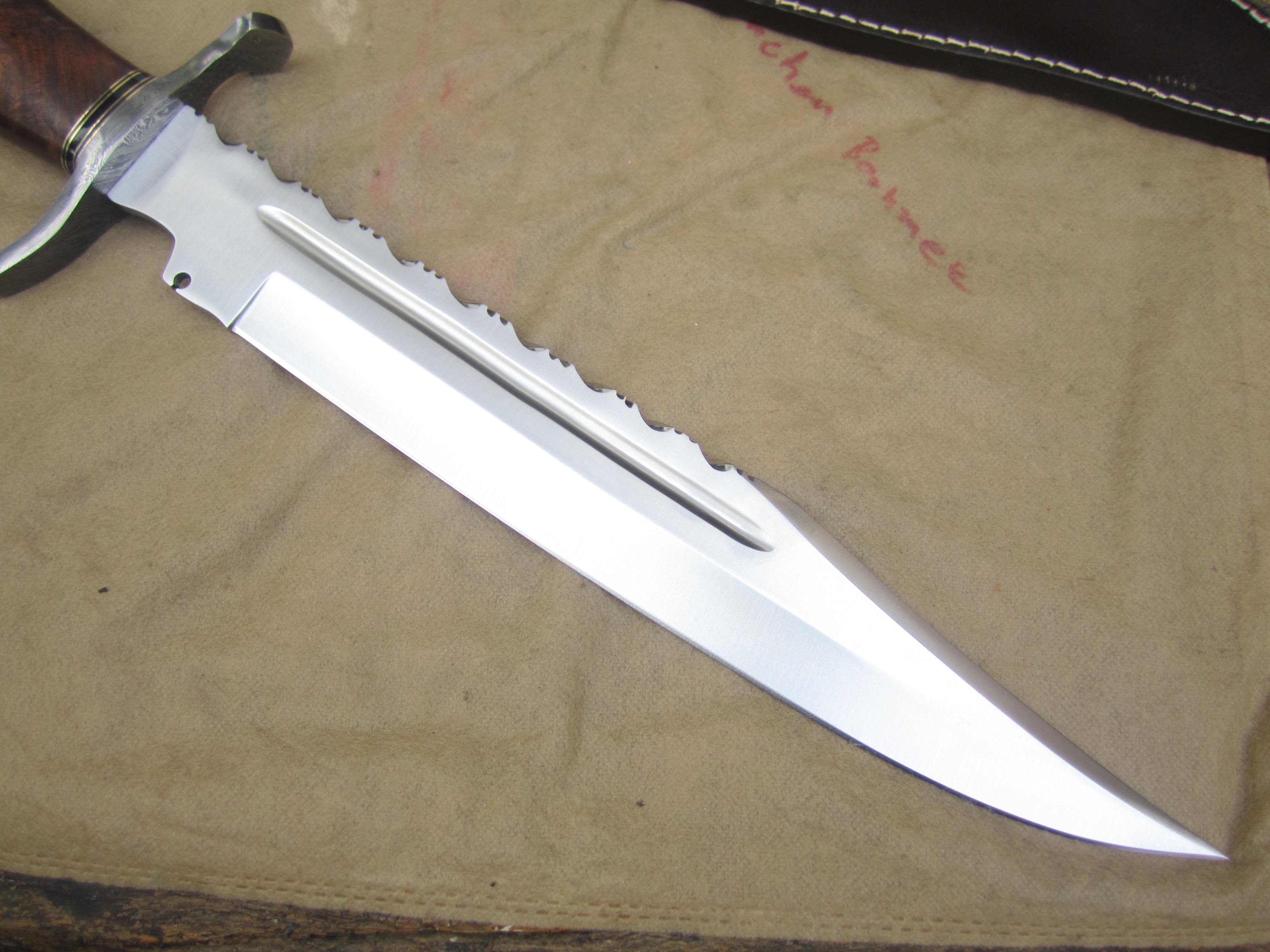 มีดใบตาย UK IMPACT CUTLERY RARE CUSTOM D2 LARGE COMBAT BOWIE KNIFE BURL WOOD DAMASCUS GUARD