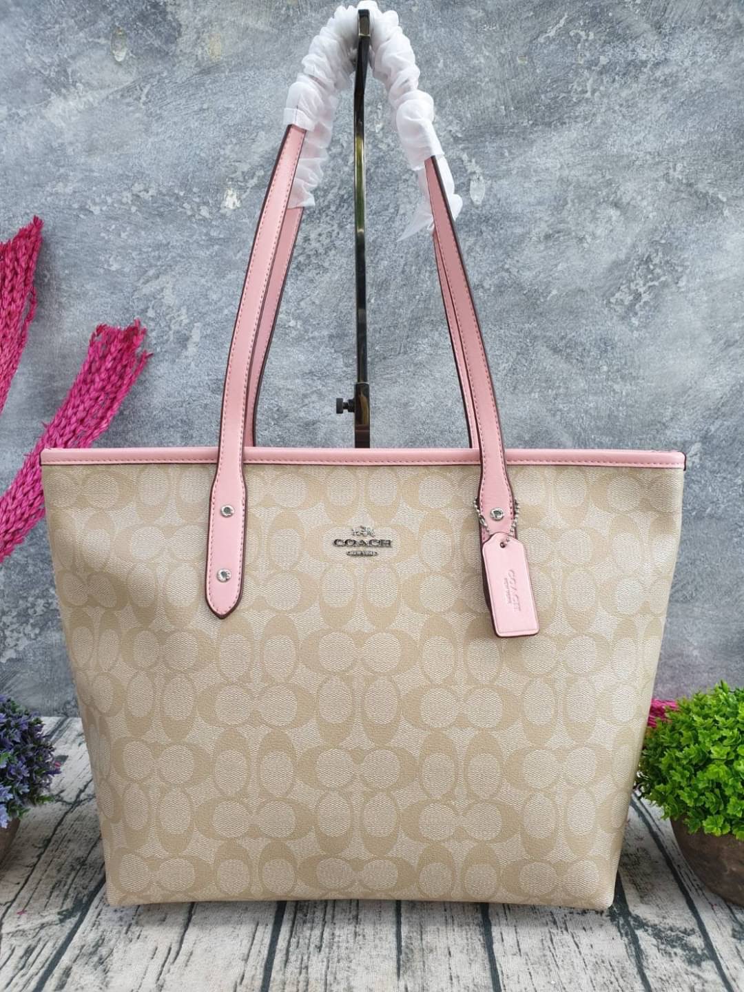 COACH CITY ZIP TOTE IN SIGNATURE (COACH F58292)