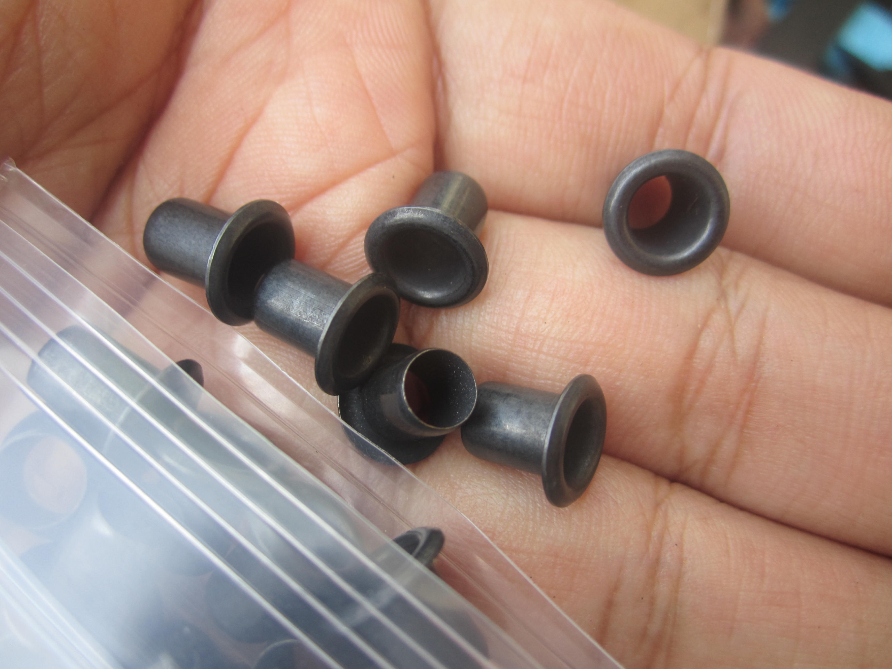 ตาไก่ DIY Eyelets GS 8-10 brass black Kydex .08-.093 1/4 Custom Holster Sheath/ 10 ตัว