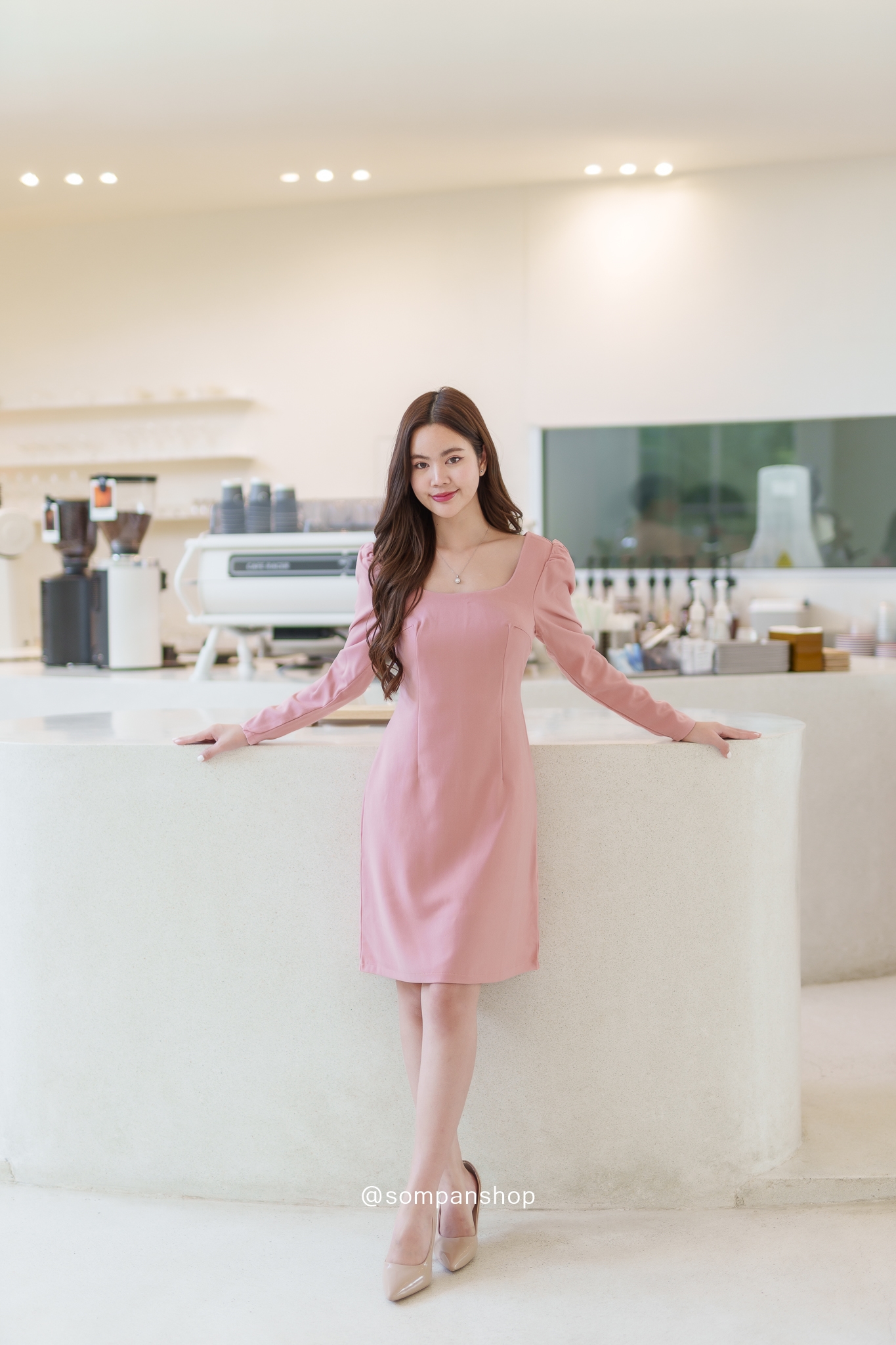 พร้อมส่ง !! ชุดเดรสสั้นสีชมพู เดรสทรงตรง แขนยาว แนวเรียบๆ สวยใส่ดูดี ใส่ทำงานได้ ใส่ไปงานกลางวันได้