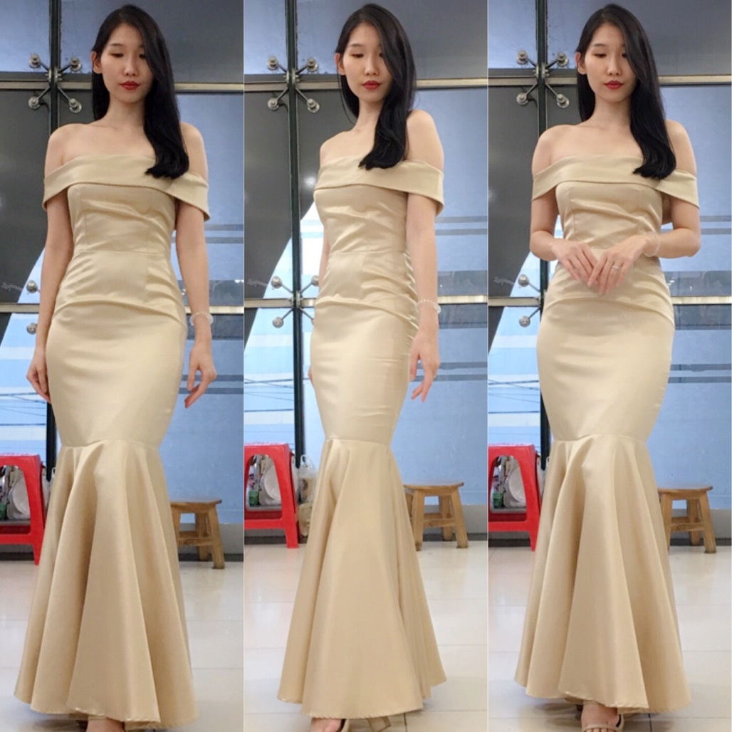 ชุดออกงานราตรียาวสีครีมเบจ /ชุดไปงานแต่งงานสีครีมเบจ เปิดไหล่ ทรงเข้ารูป กระโปรงยาวหางปลา