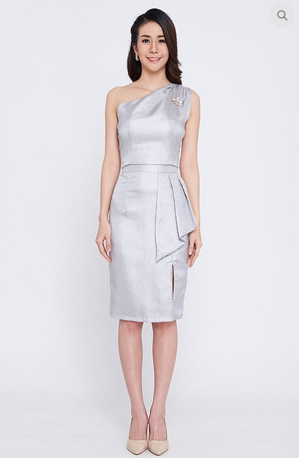 กระโปรงออกงานสีเทา ทรงดินสอ แต่งระบายจีบเรียบ