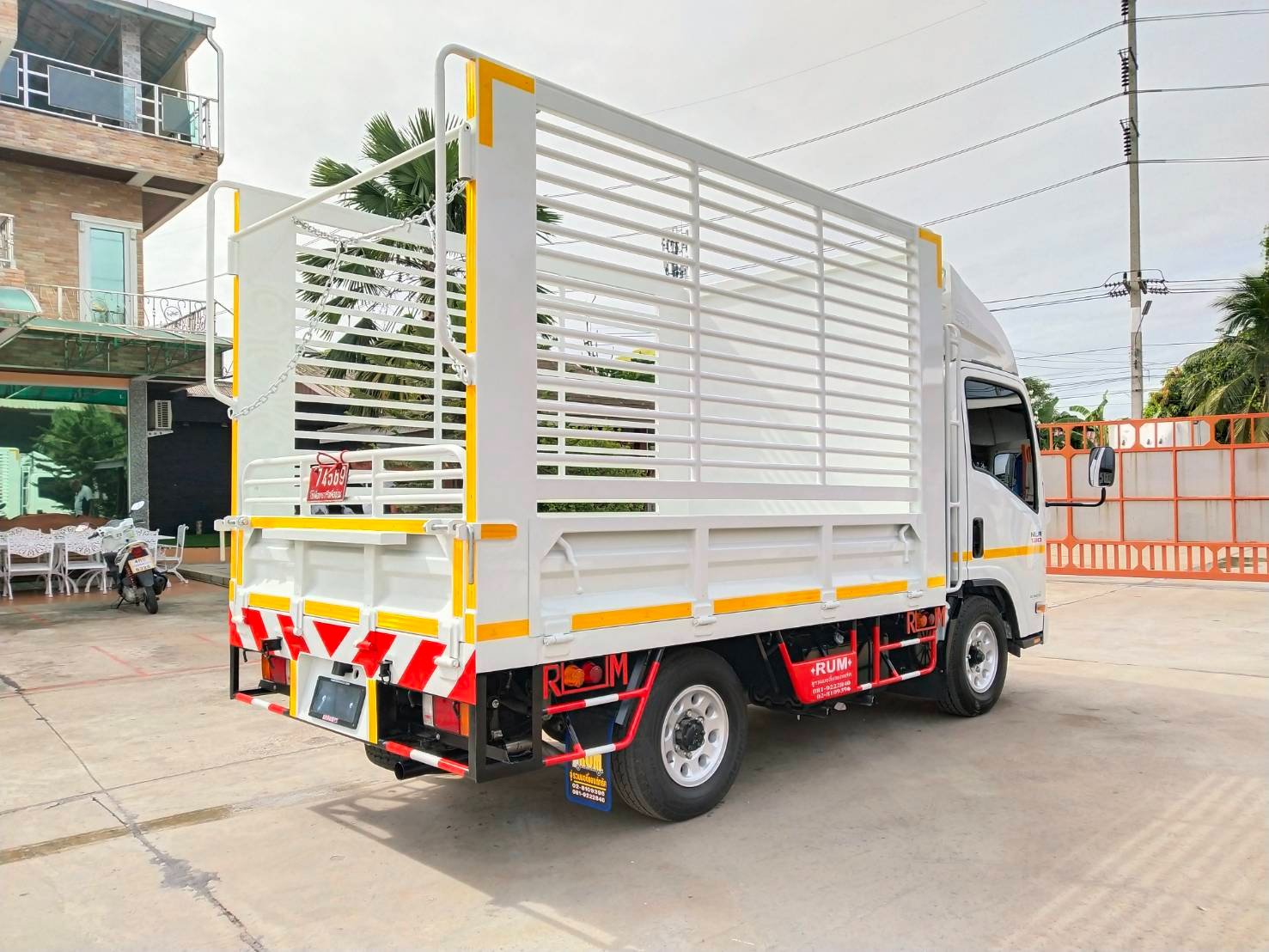 ISUZU NLR Smoother Euro 5 Max (ช่วงยาว 3 เมตร) หัวแชสซี (Chassis)