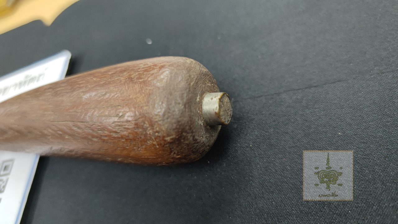 มีดเหน็บเก่า ตอกลายดอกกุหลาบ