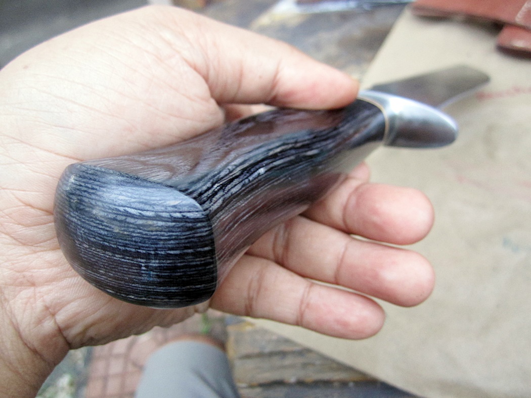 มีดเดินป่าJohn Smith's Custom Handmade Damascus Steel Bowie Knife Hunting Camping Tactical จากประเทศ UK. (C5)