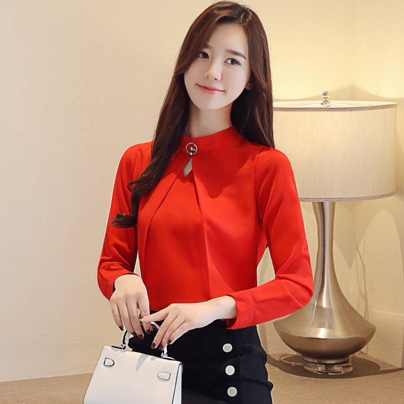 เสื้อเชิ้ตผู้หญิงสีแดง คอกลม แขนยาว ผ้าชีฟอง