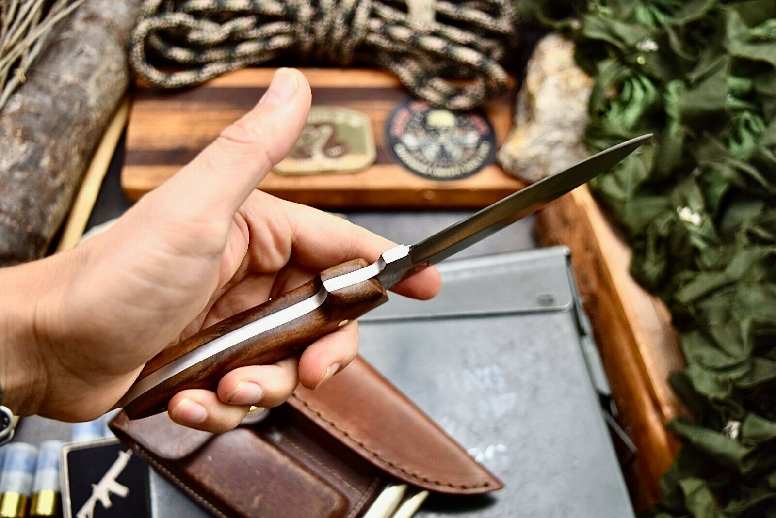 มีดเหล็ก D2 CFK IPAK Handmade D2 Custom Walnut Hunting Fish & Fowl Skinning Camp Blade Knife