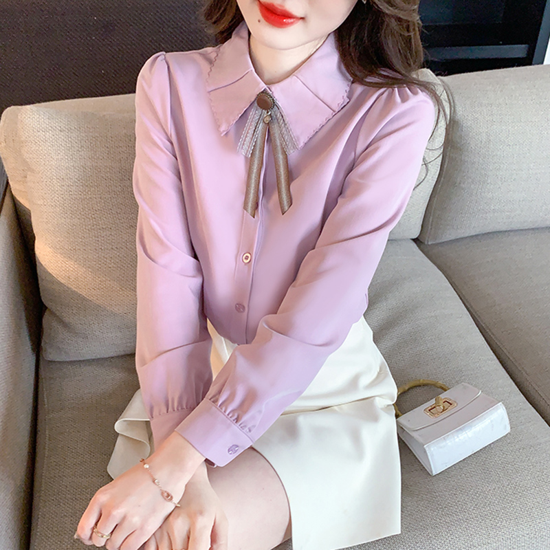 เสื้อเชิ้ตใส่กับกระโปรง