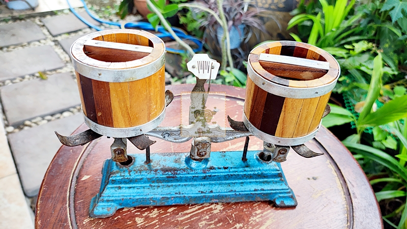 ตราชั่งเก่า