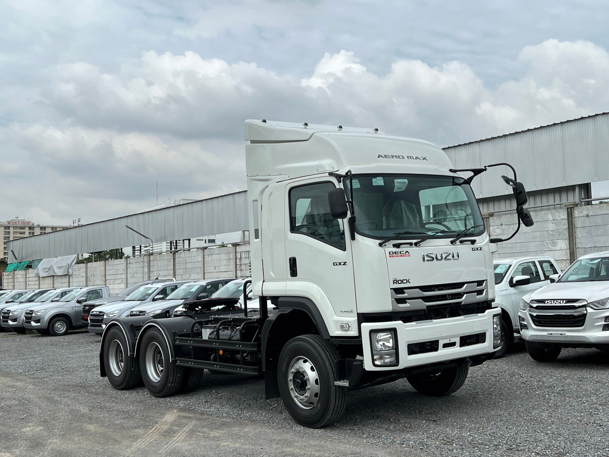 ISUZU GXZ THE ROCK (หัวลาก 10 ล้อ 2 เพลา) หัวแชสซี (Chassis)