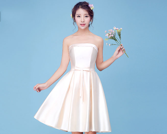 ชุดออกงานสั้นสีครีมทอง เกาะอก กระโปรงทรงบาน สวยหรู น่ารัก สไตล์เจ้าหญิง