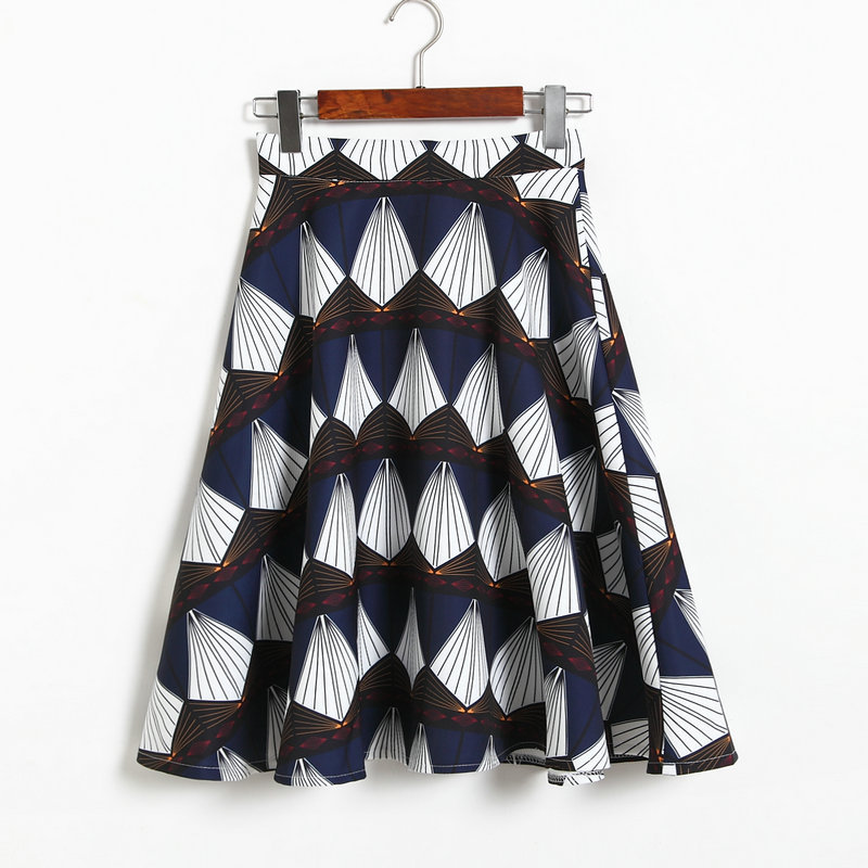 กระโปรงสั้นสีน้ำเงินกรมท่าพิมพ์ลายสุดเก๋ ทรงบาน