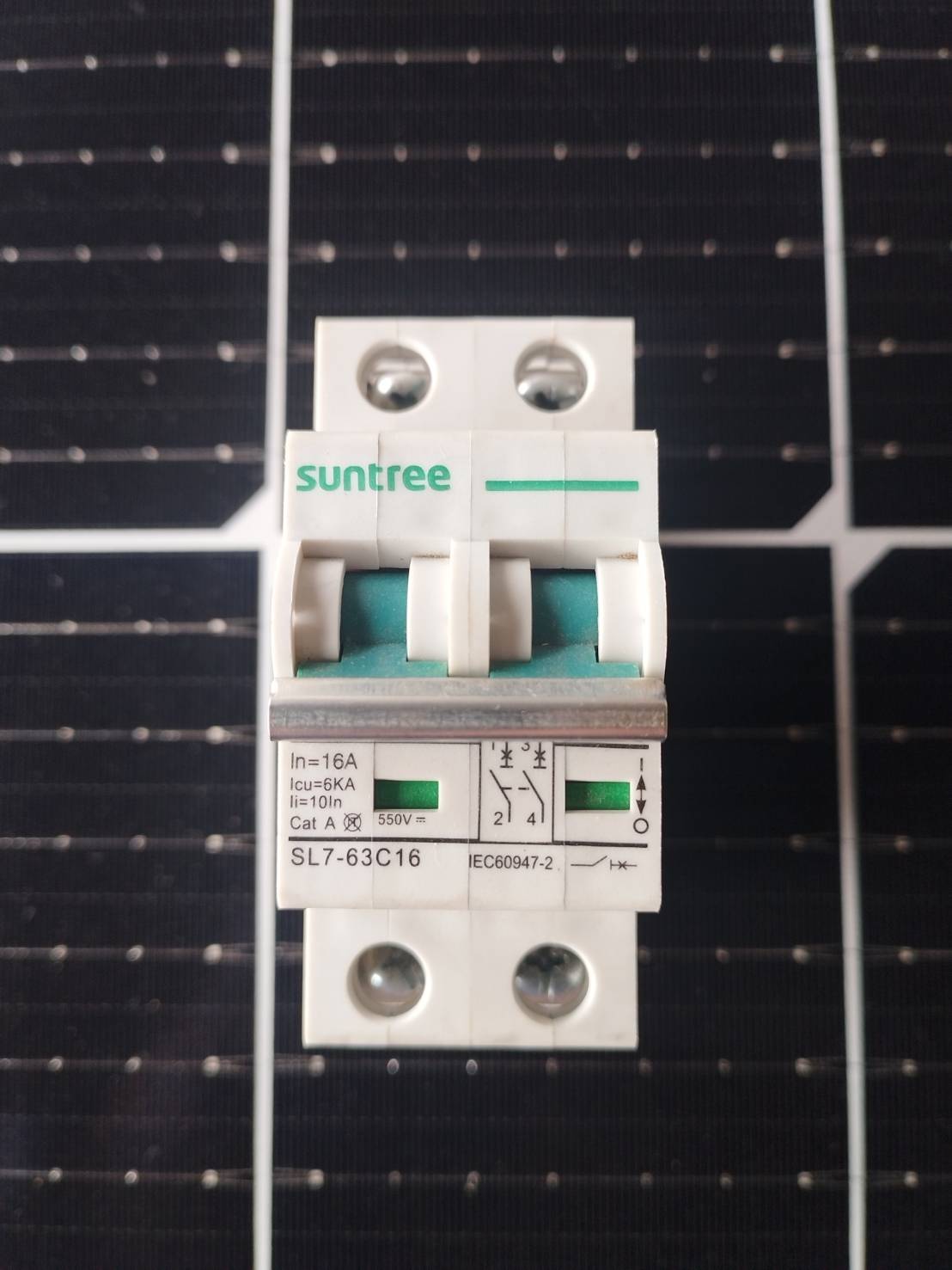 เซอร์กิตเบรกเกอร์ แบรนด์ SUNTREE 2P 16A DC 550V