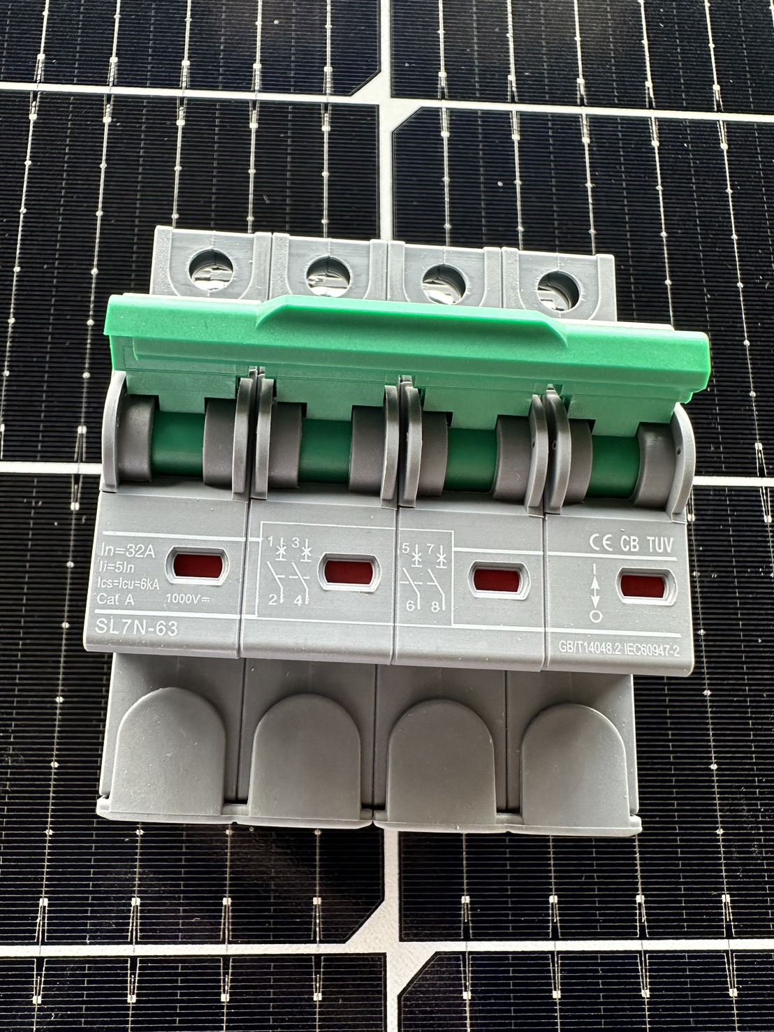 เบรกเกอร์ DC แบรนด์ SUNTREE SL7N-63 ขนาด 32A/4P 1000VDC