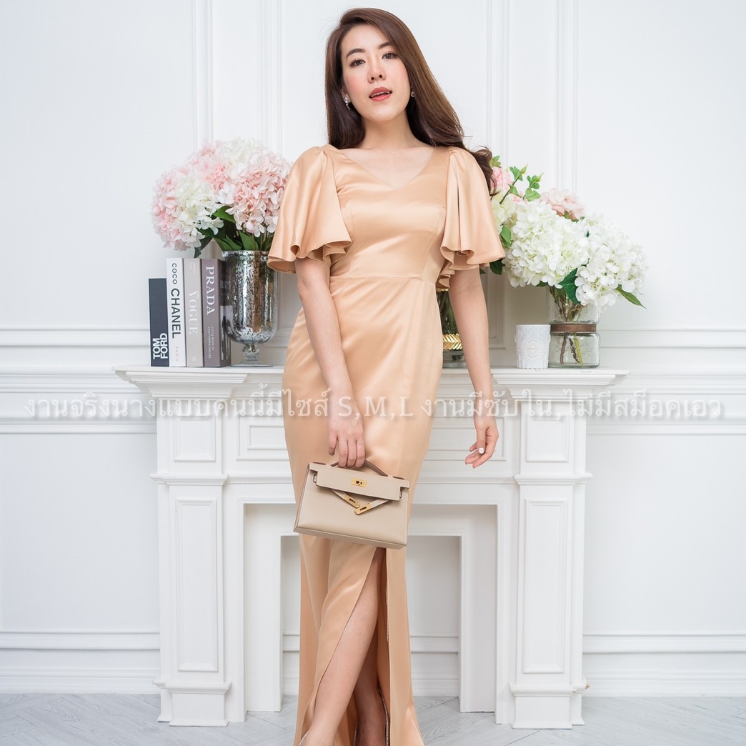 ชุดราตรียาวสีทอง แขนระบาย ลุคเรียบหรู สวยสง่าดูดี ใส่เป็นชุดออกงาน ชุดไปงานแต่งงาน ใส่ได้งานกลางวัน/งานเย็น