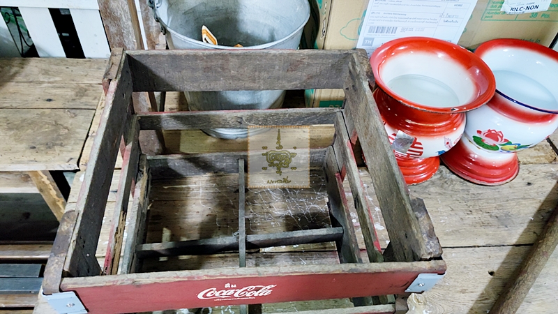 ลังโค้กเก่า