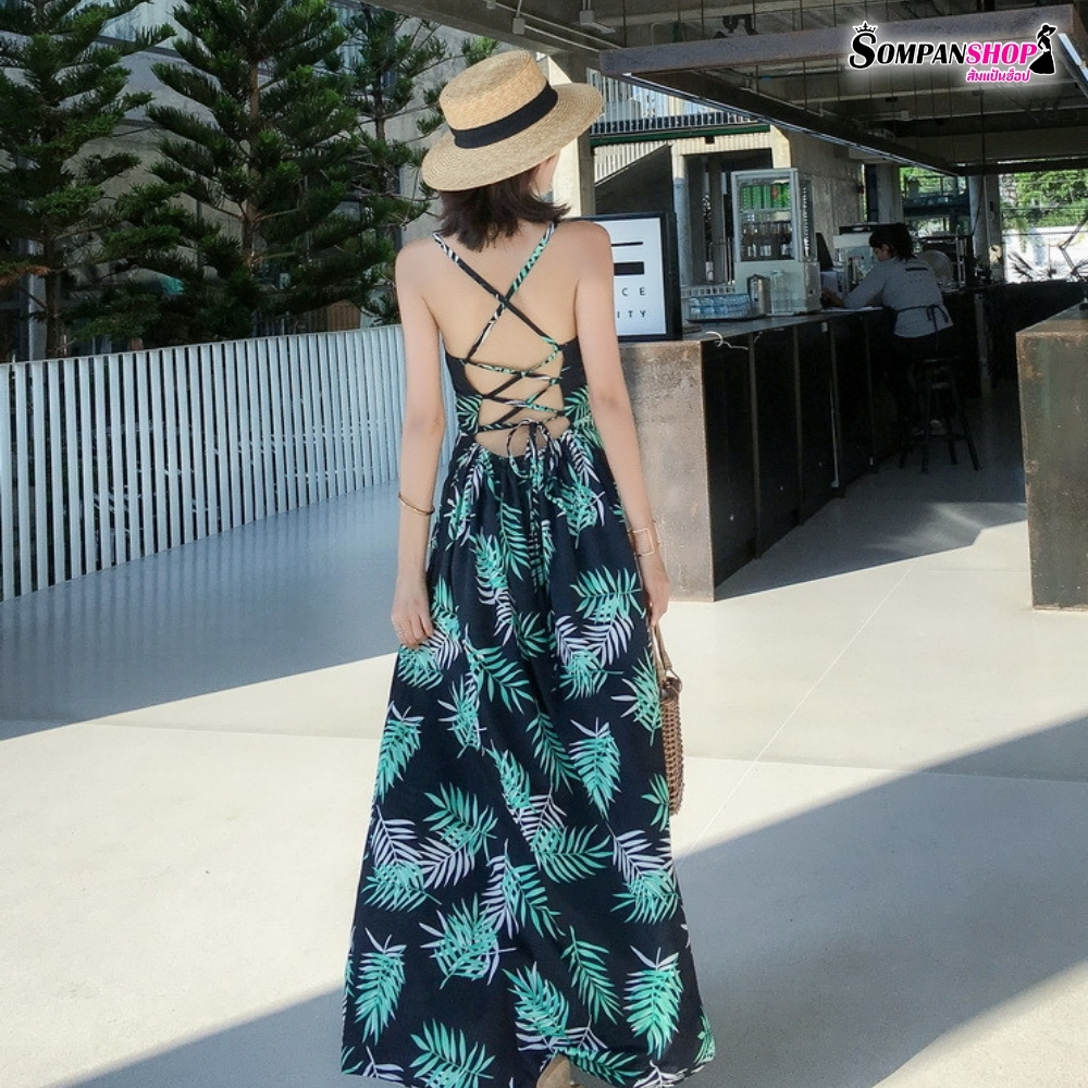 ชุดแม็กซี่เดรสยาวลายใบไม้สีเขียว โชว์หลัง สายเดี่ยว แฟชั่นชุดไปทะเล ชุดเที่ยวทะเล ชุดใส่เดินเล่นถ่ายรูปริมชายหาดสวยๆ